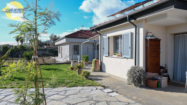 Villa in vendita a Loano (SV)