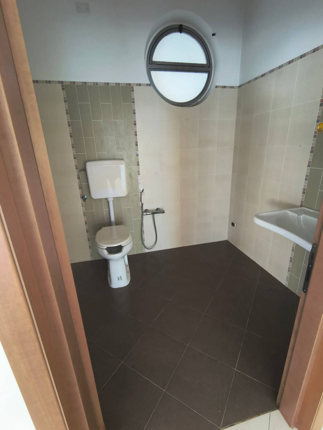 Locale commerciale in affitto a Chieti