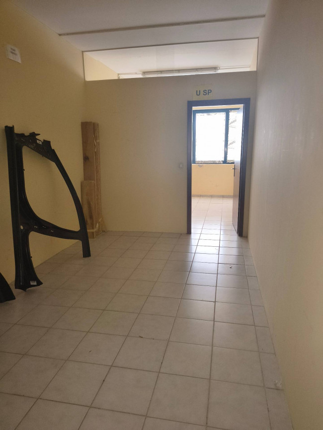 Locale commerciale in affitto a Chieti