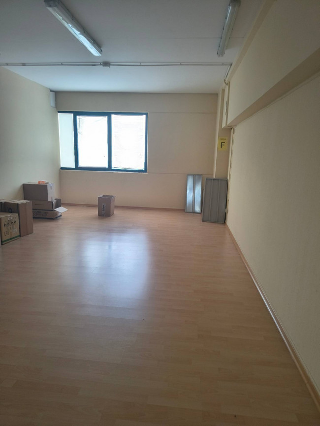 Locale commerciale in affitto a Chieti