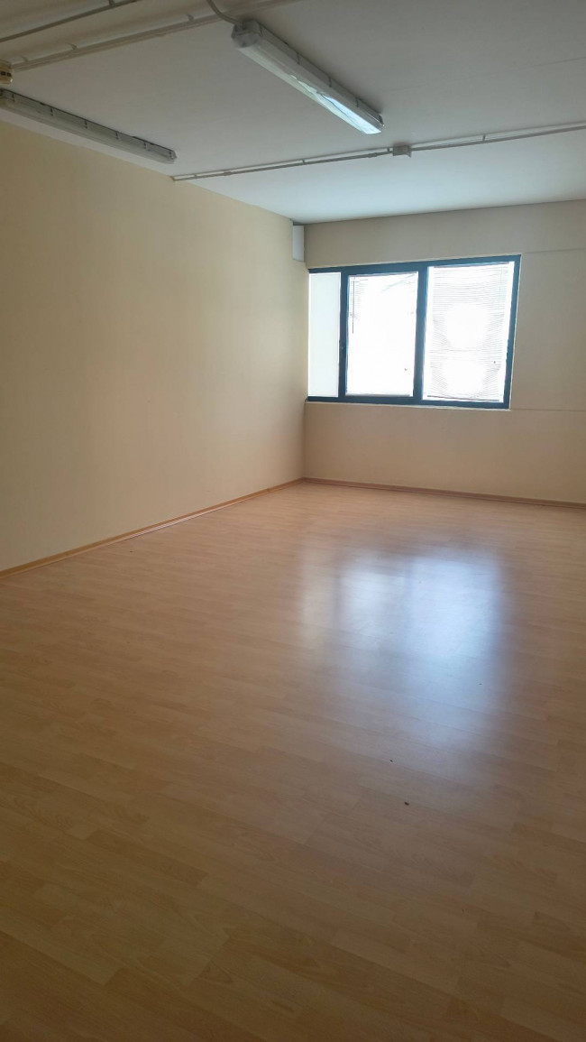 Locale commerciale in affitto a Chieti