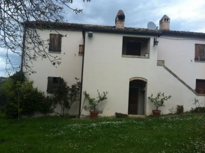 Villa in Vendita a Castorano