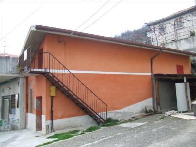 Casa indipendente in Vendita a Valle Castellana