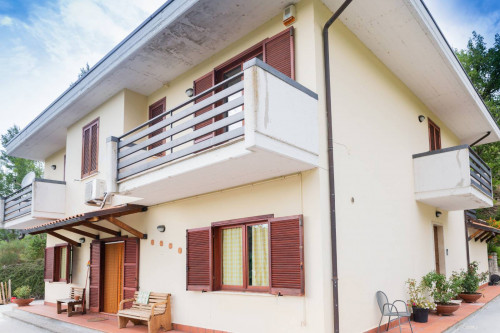 Casa indipendente in vendita a Mozzano, Ascoli Piceno (AP)