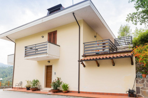 Casa indipendente in vendita a Mozzano, Ascoli Piceno (AP)