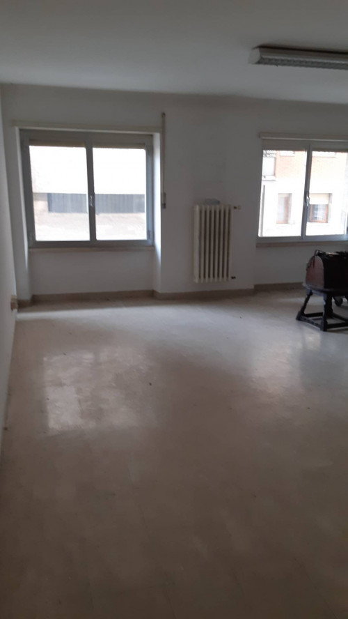 Ufficio in vendita a Ascoli Piceno (AP)