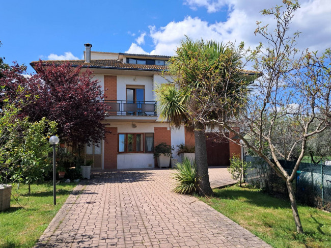 Villa in Vendita a Maltignano