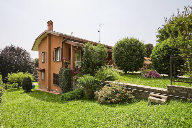 Villa in vendita a Merate (LC)