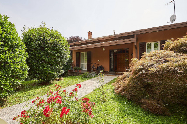 Villa in vendita a Merate (LC)