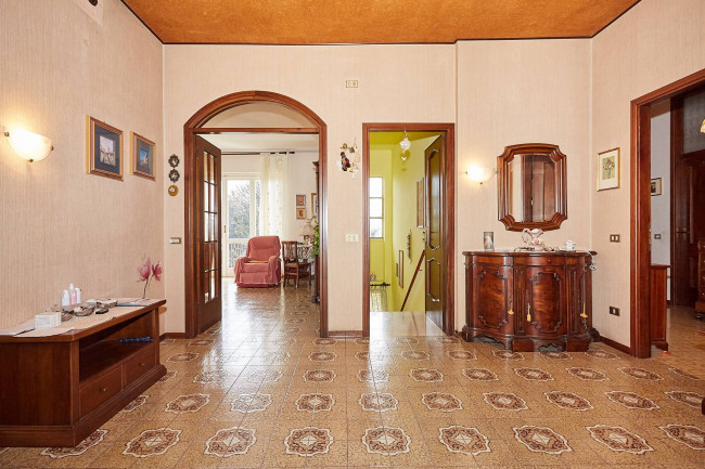 Villa in vendita a Merate (LC)