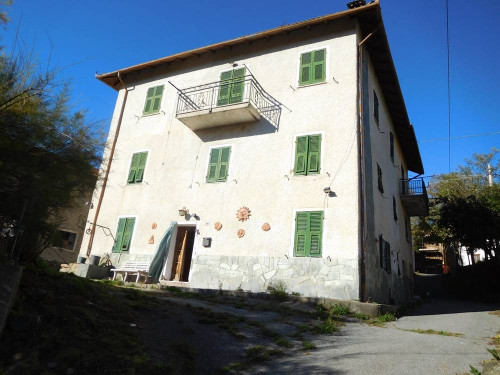 Rustico bifamigliare in Vendita a Mioglia
