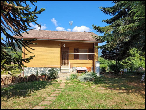 Villa in Vendita a Pontinvrea