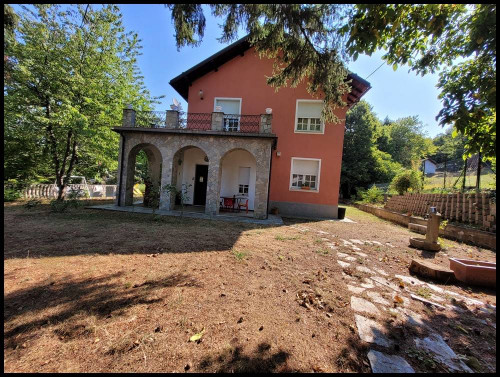 Villa in Vendita a Sassello