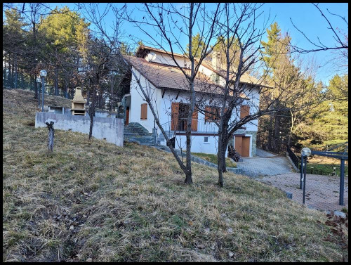 Villa in Vendita a Tiglieto