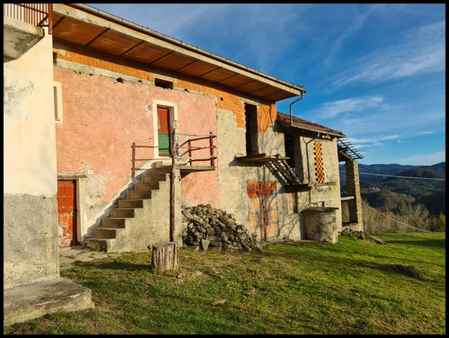 Casa singola - Indipendente in Vendita a Pareto