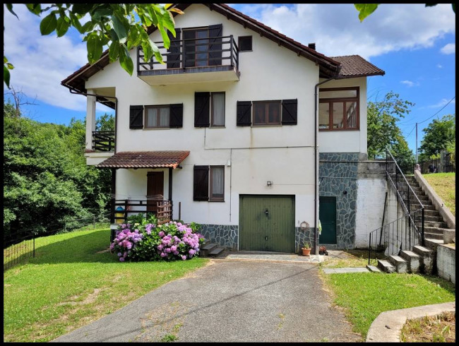 Villa in Vendita a Tiglieto
