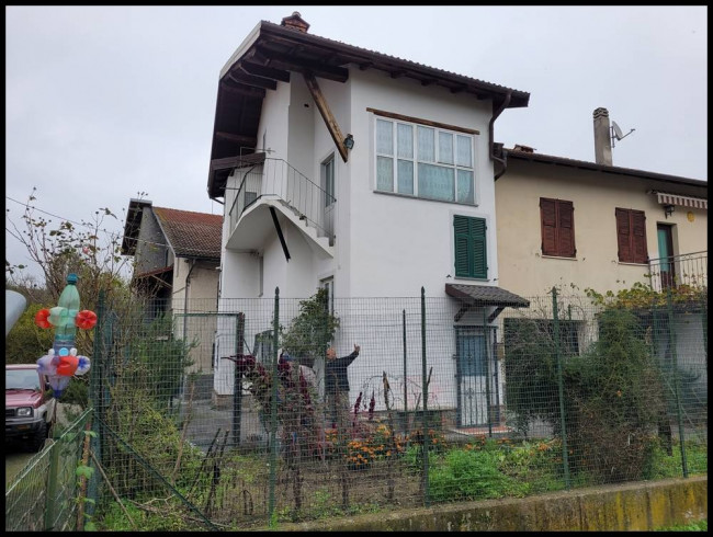 Villetta a schiera in Vendita a Mioglia