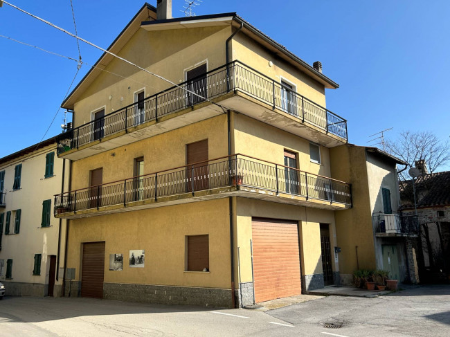 Casa semindipendente in Vendita a Roccavignale