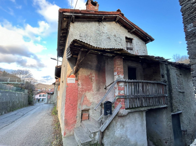 Rustico in Vendita a Cairo Montenotte