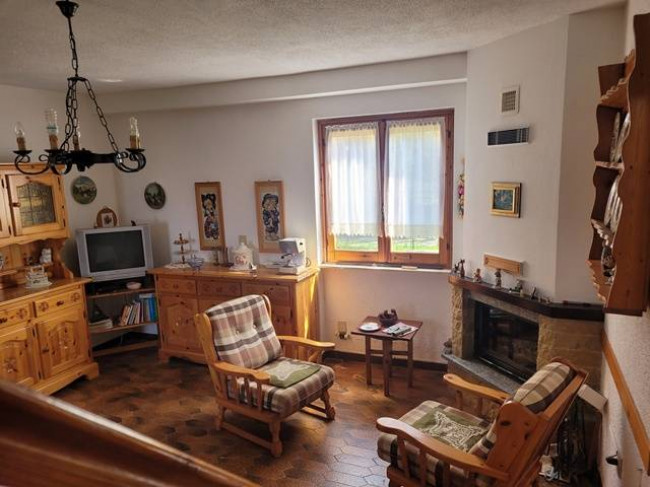 Villa in Vendita a Ponzone