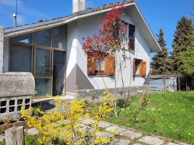 Villa in Vendita a Ponzone