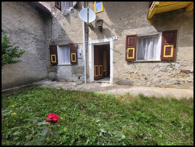 Villetta a schiera in Vendita a Sassello