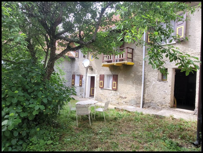 Villetta a schiera in Vendita a Sassello