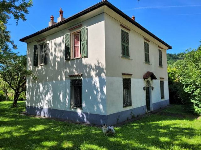 Villa in Vendita a Sassello