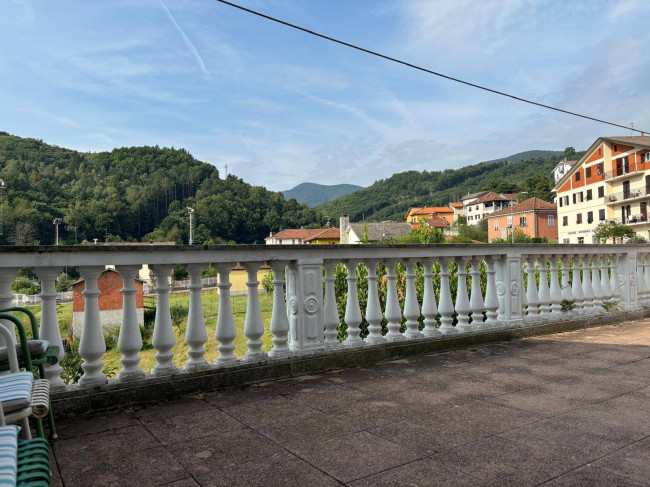 Villa in Vendita a Osiglia
