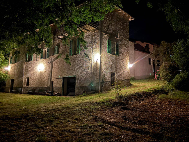 Villa in Vendita a Osiglia