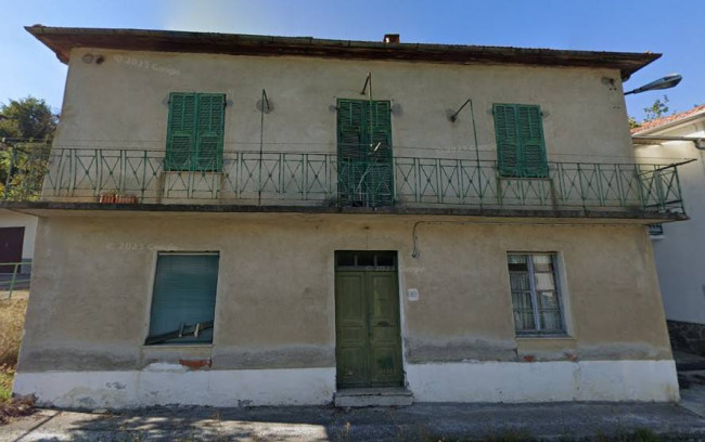 Casa semindipendente in Vendita a Osiglia