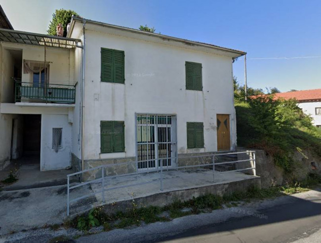 Casa semindipendente in Vendita a Osiglia