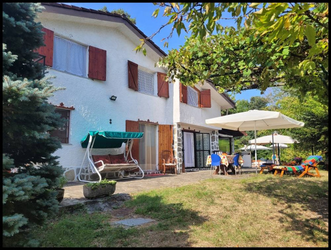 Villa in Vendita a Sassello