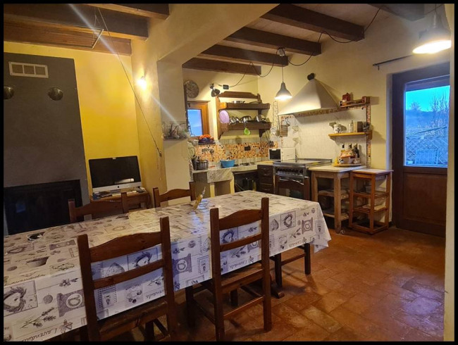 Villa in Vendita a Mioglia