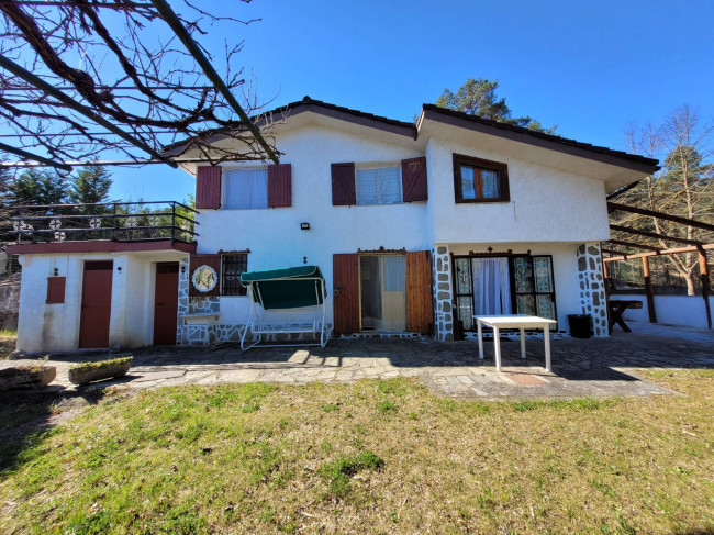 Villa in Vendita a Sassello