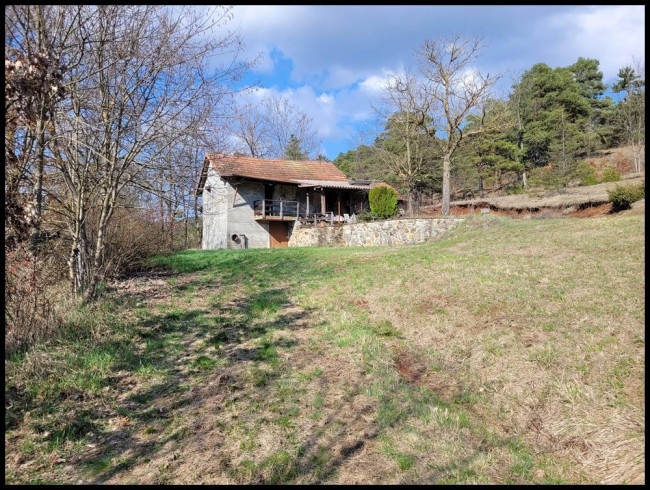 Rustico in Vendita a Sassello