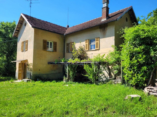 Casa singola - Indipendente in Vendita a Sassello