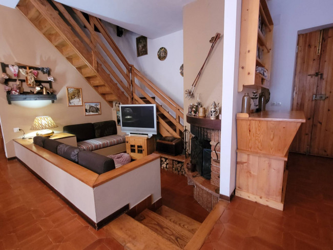 Casa semindipendente in Vendita a Tiglieto