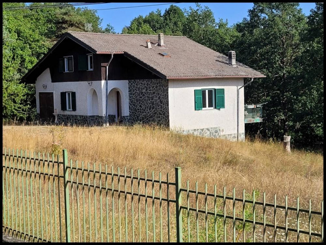 Villa in Vendita a Ponzone
