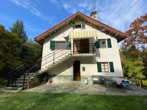 Villetta Bi-trifamiliare in Vendita a Urbe