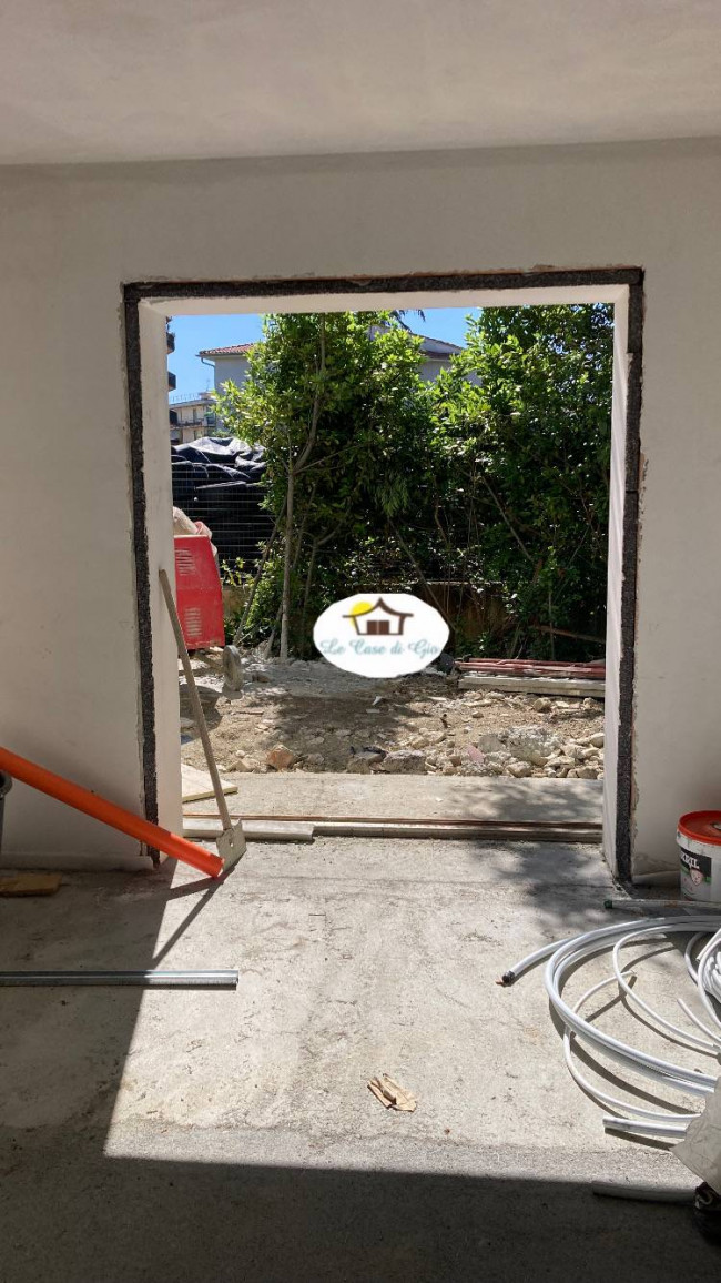 APPARTAMENTO CON GIARDINO PRIVATO in Vendita a Empoli