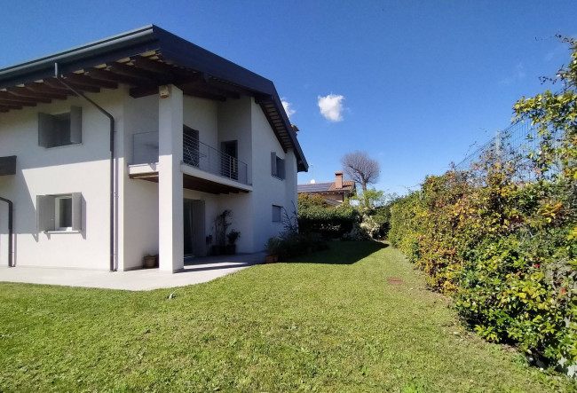 Villa in vendita a Pasian Di Prato (UD)