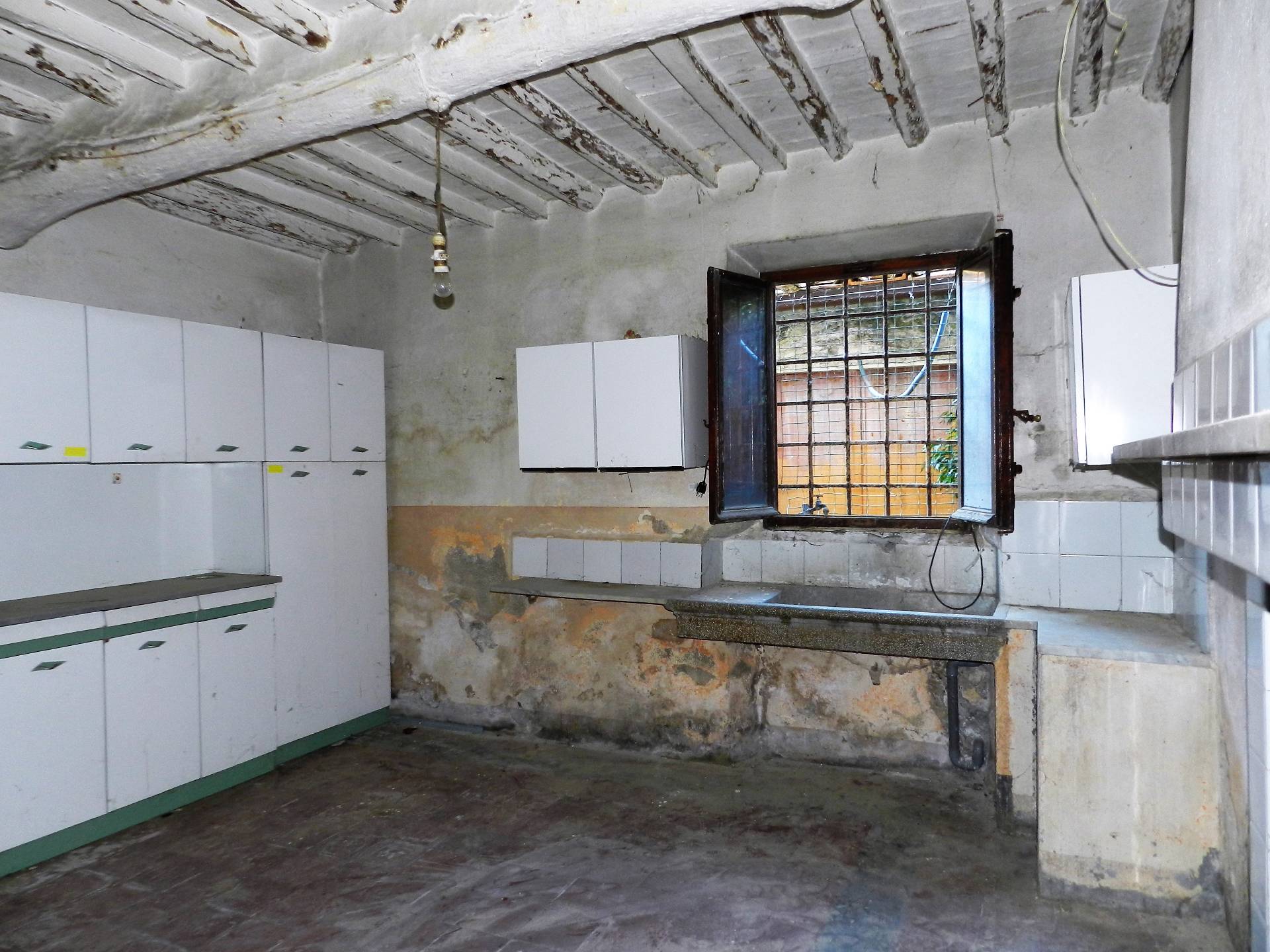 Rustico - Cascina CAPANNORI vendita  Zone  RM Immobiliare