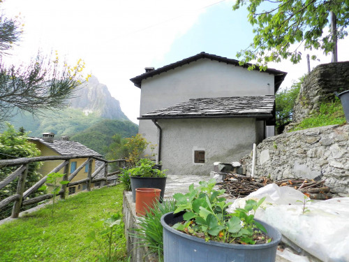 Casa indipendente in vendita a Capanne Di Careggine, Careggine (LU)