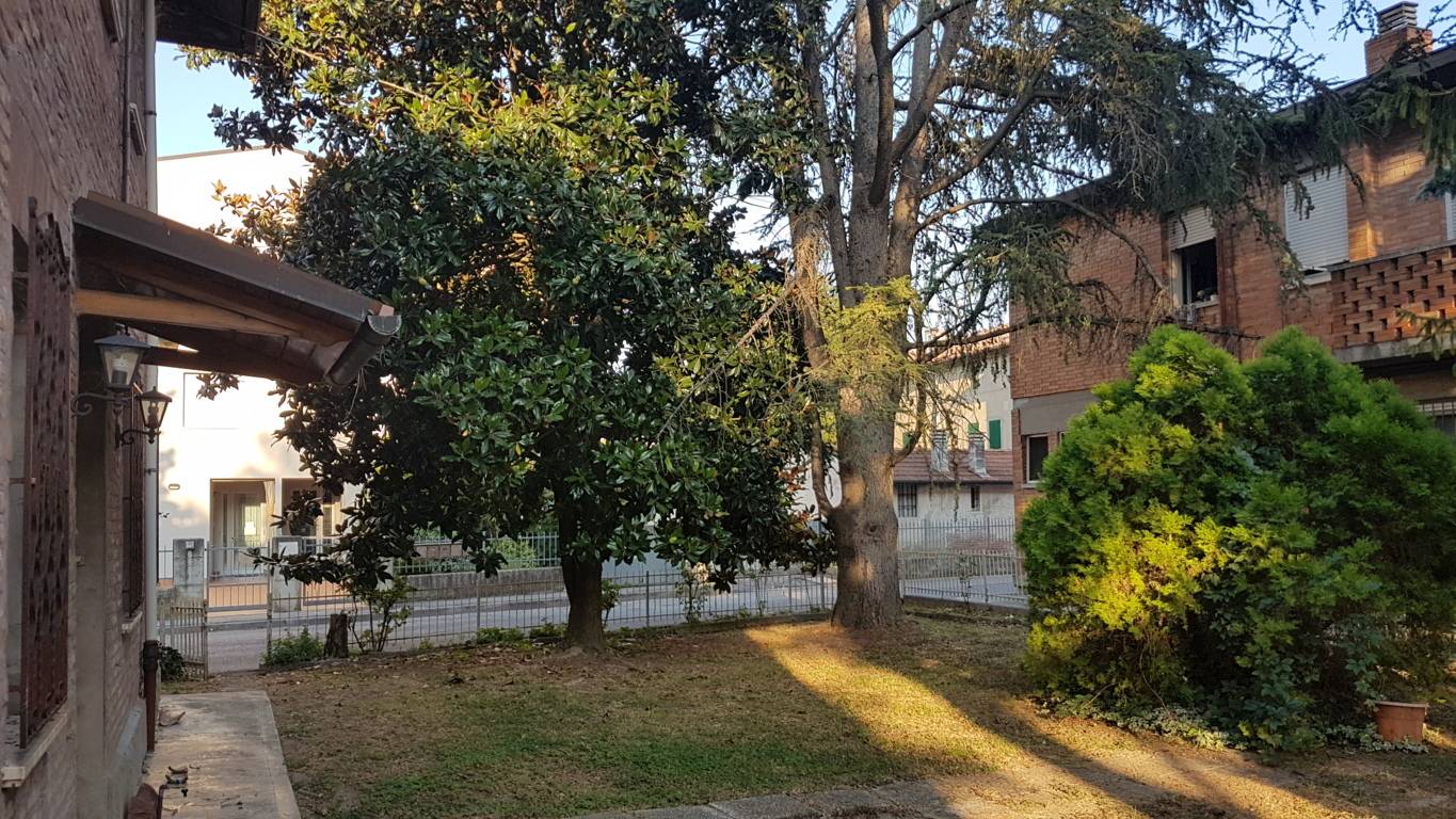 Villa Unifamiliare - Indipendente FERRARA vendita  San Martino  Serim casa