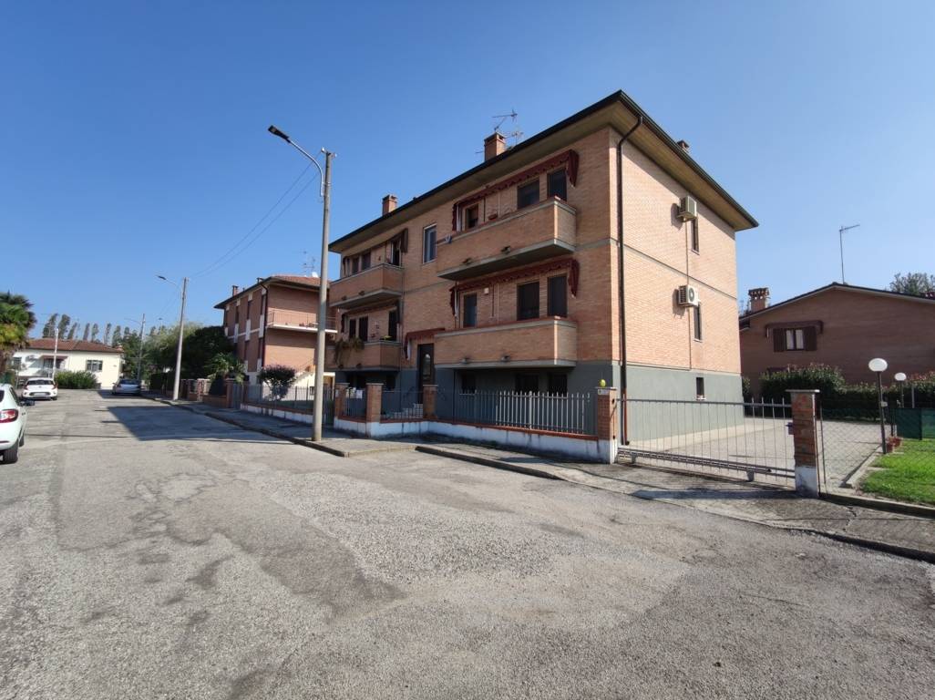  ferrara vendita quart: arginone serim casa