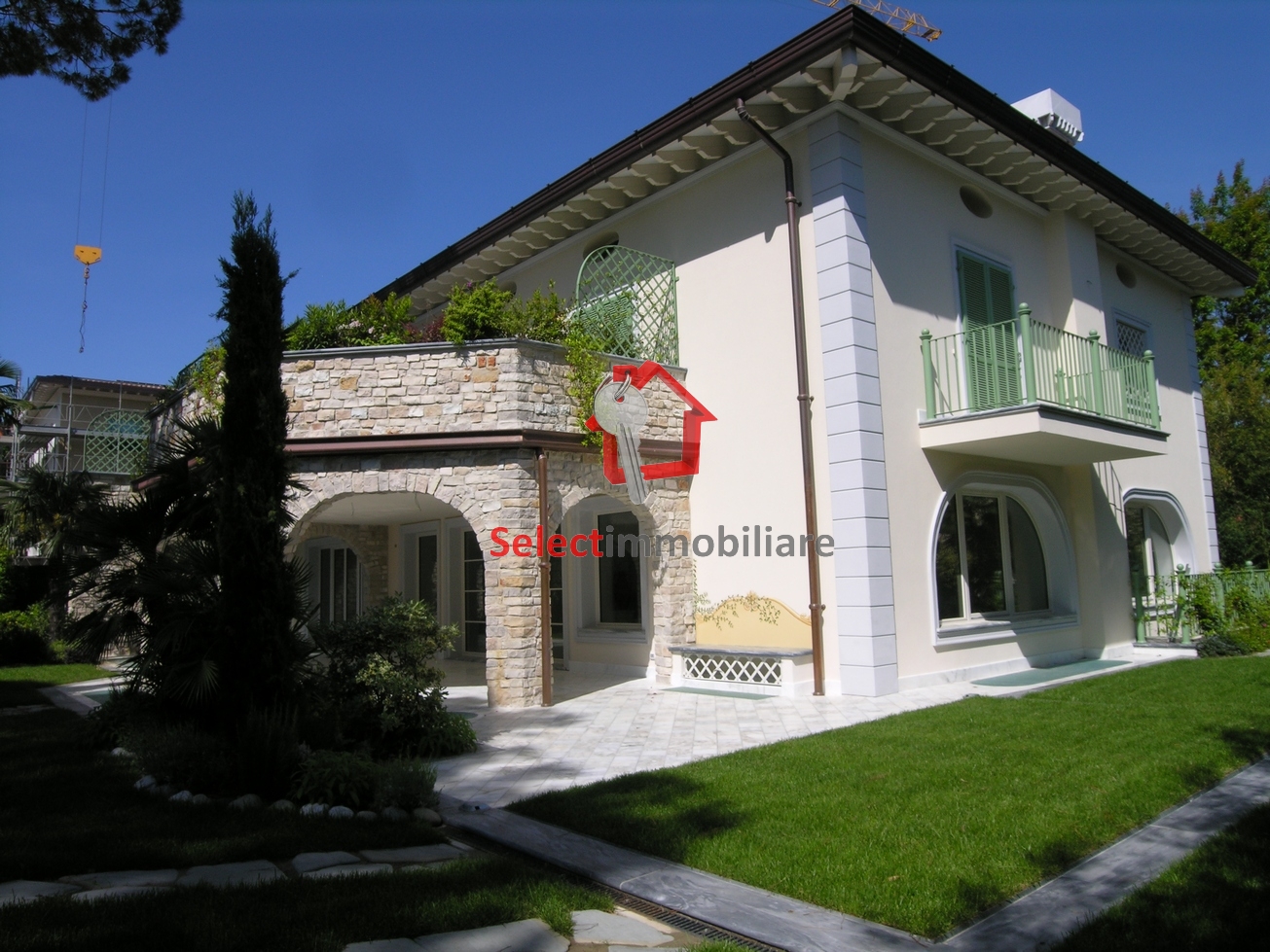 Villa FORTE DEI MARMI vendita  Roma Imperiale  SELECT IMMOBILIARE