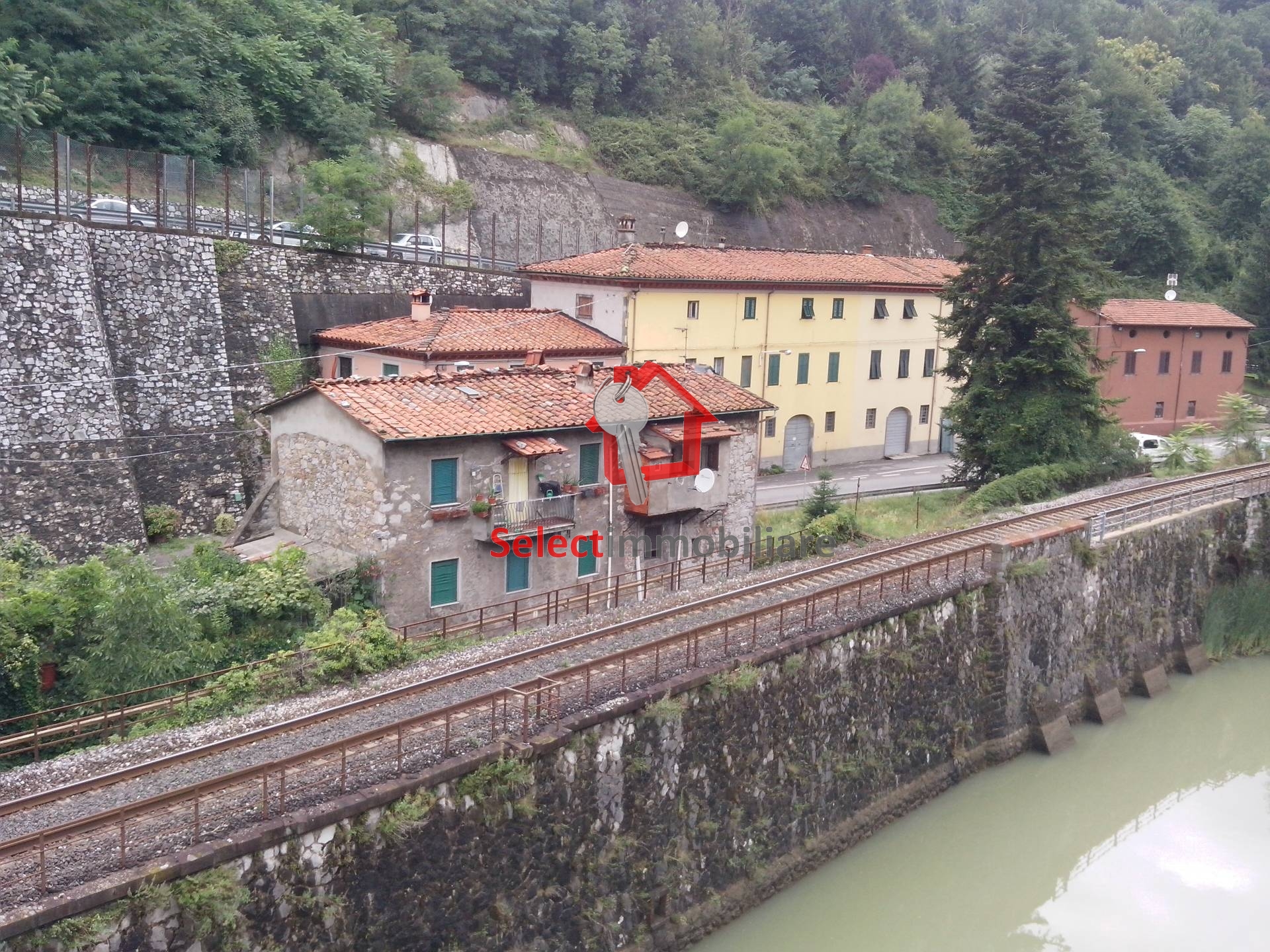 Villa Bifamiliare BORGO A MOZZANO vendita  capoluogo  SELECT IMMOBILIARE