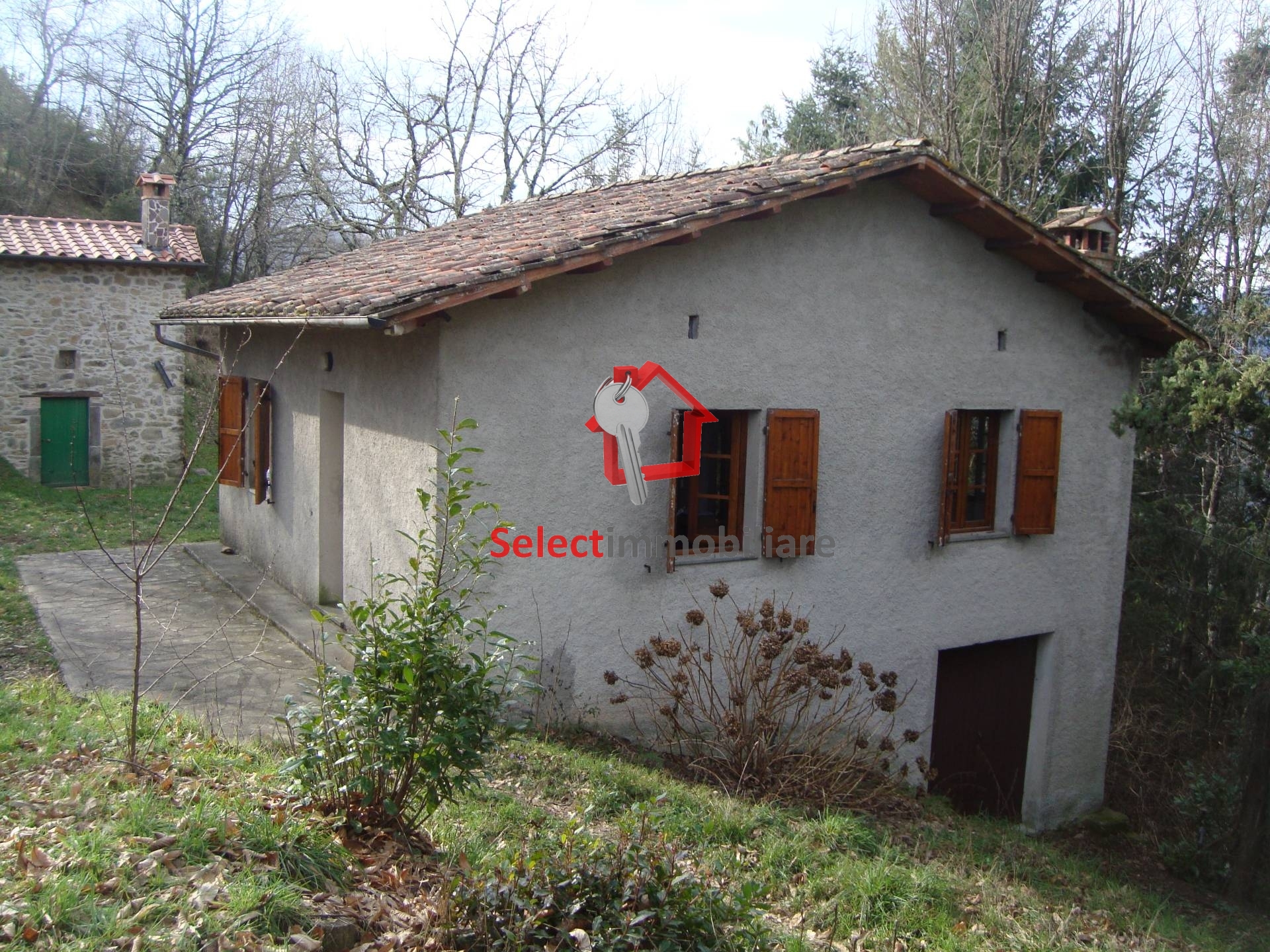 Rustico - Cascina BAGNI DI LUCCA vendita  Lugliano  SELECT IMMOBILIARE