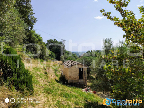 country House for Sale to Ripatransone